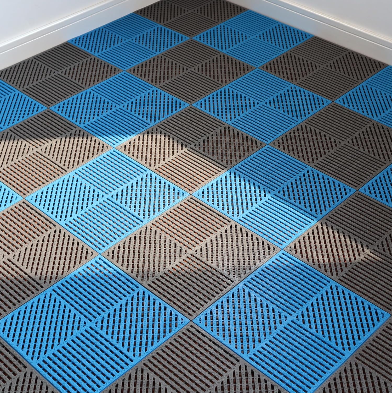 Gray Drainage Hole Interlocking Floor Tiles
